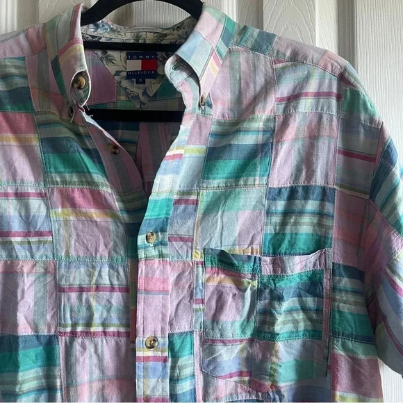Vintage Tommy Hilfiger Pastel Geometric Short Sleeve Button Down Size Small - Picture 3 of 12